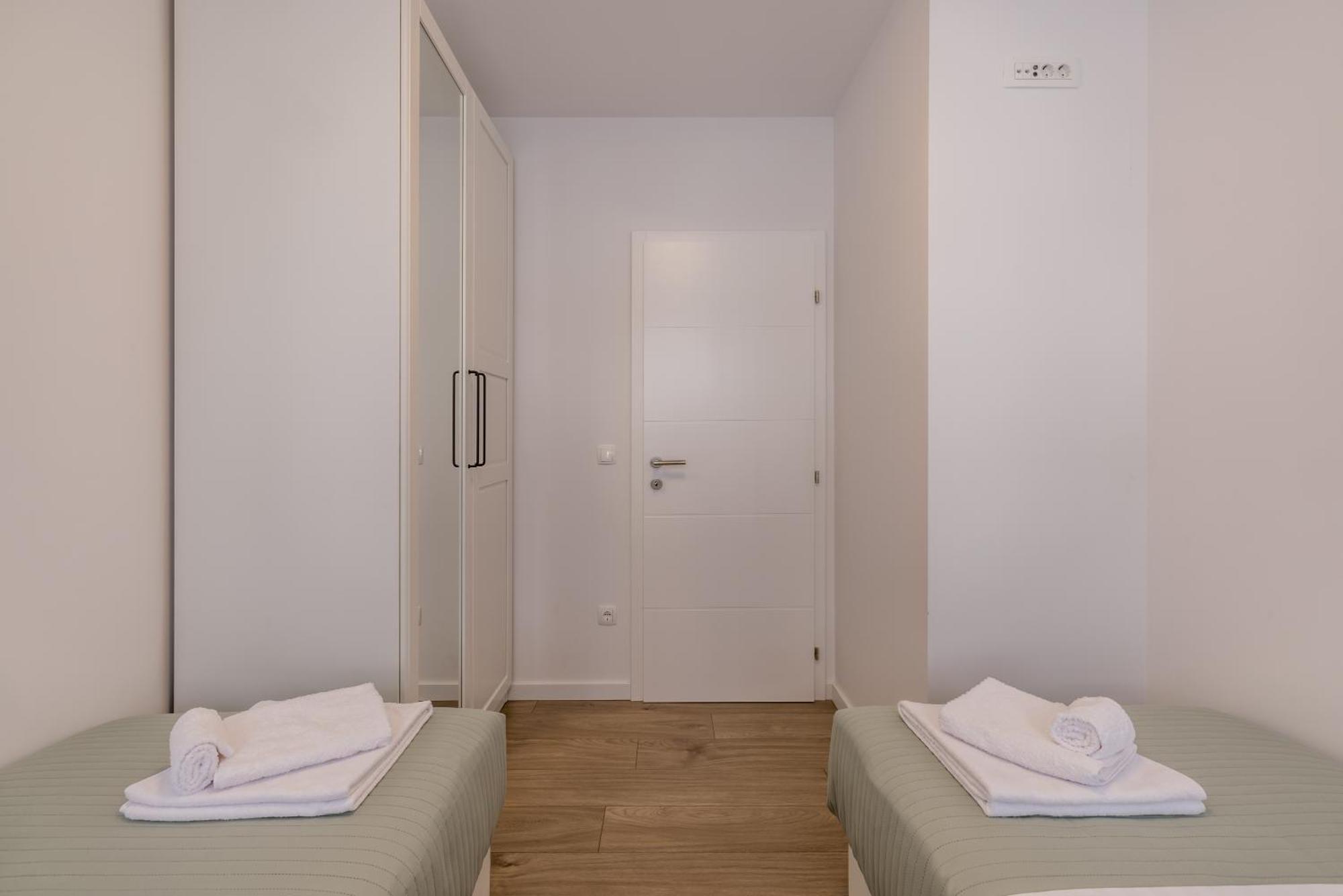 Adriatic Nest, Cozy And Modern Two Bedroom Apartment Kaštela Esterno foto