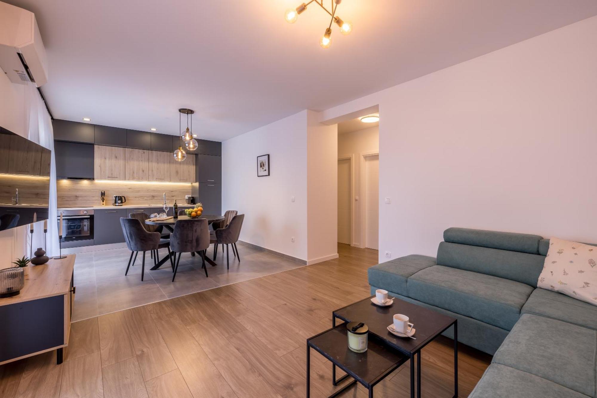 Adriatic Nest, Cozy And Modern Two Bedroom Apartment Kaštela Esterno foto