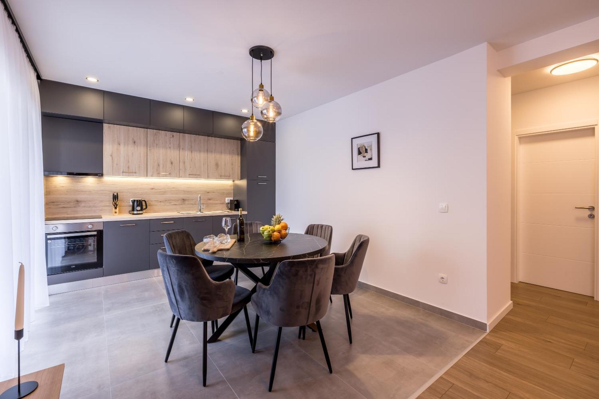 Adriatic Nest, Cozy And Modern Two Bedroom Apartment Kaštela Esterno foto