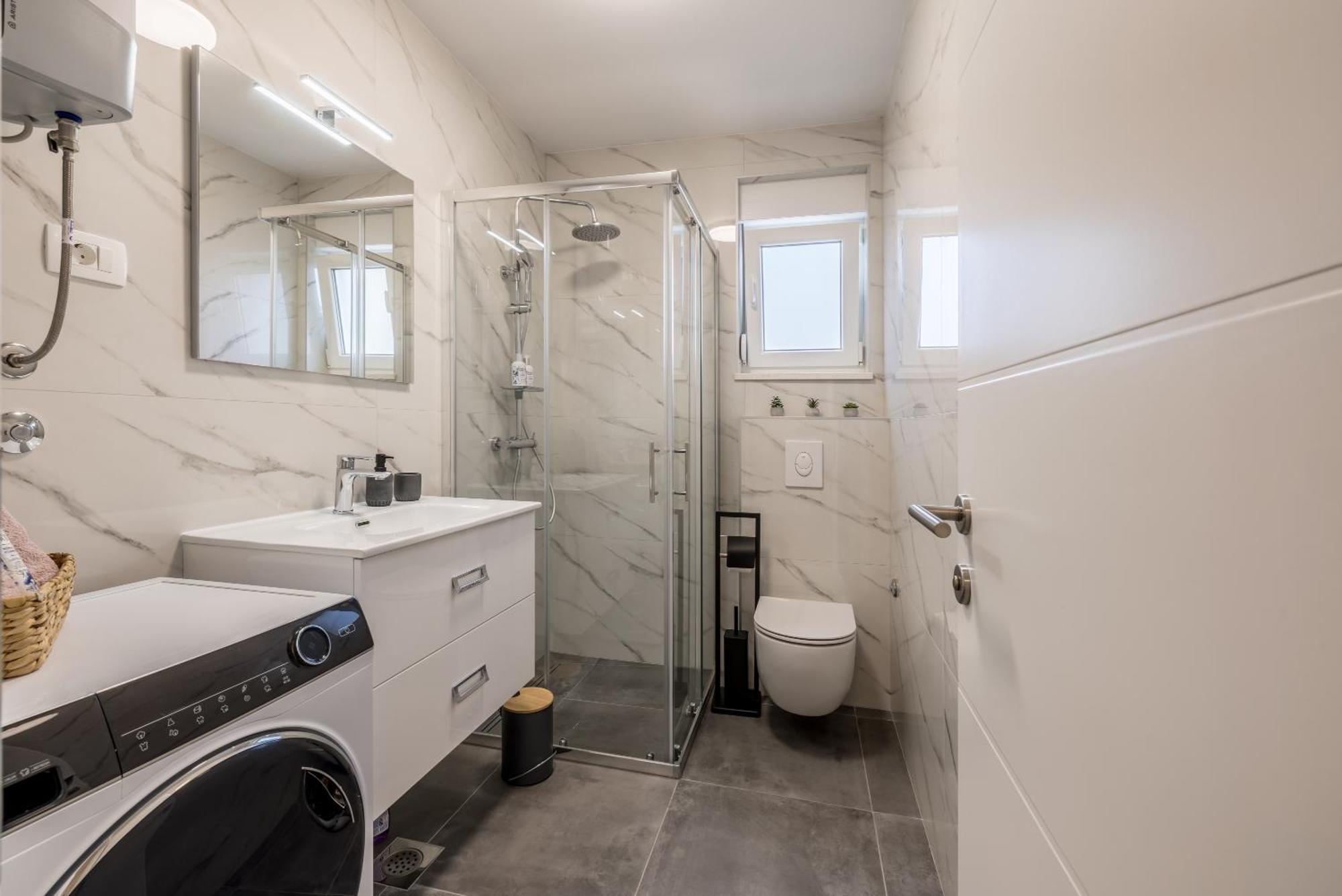 Adriatic Nest, Cozy And Modern Two Bedroom Apartment Kaštela Esterno foto